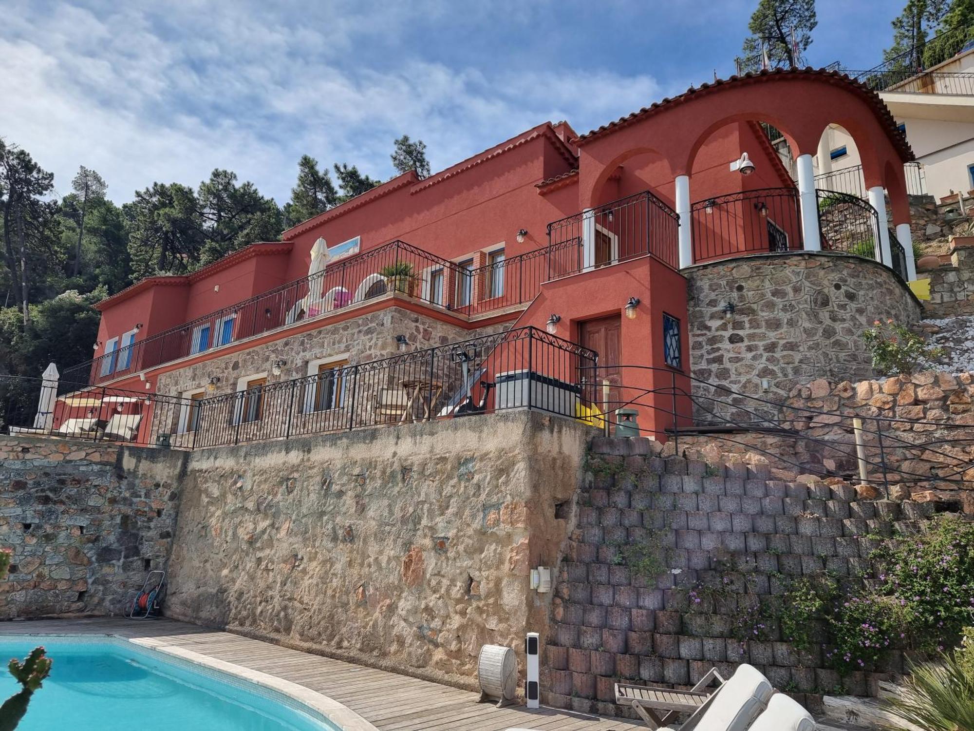 And La Coraillere Villa *